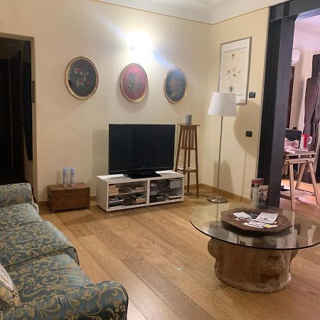 פארמה C-Rooms, Residenza Correggio מראה חיצוני תמונה