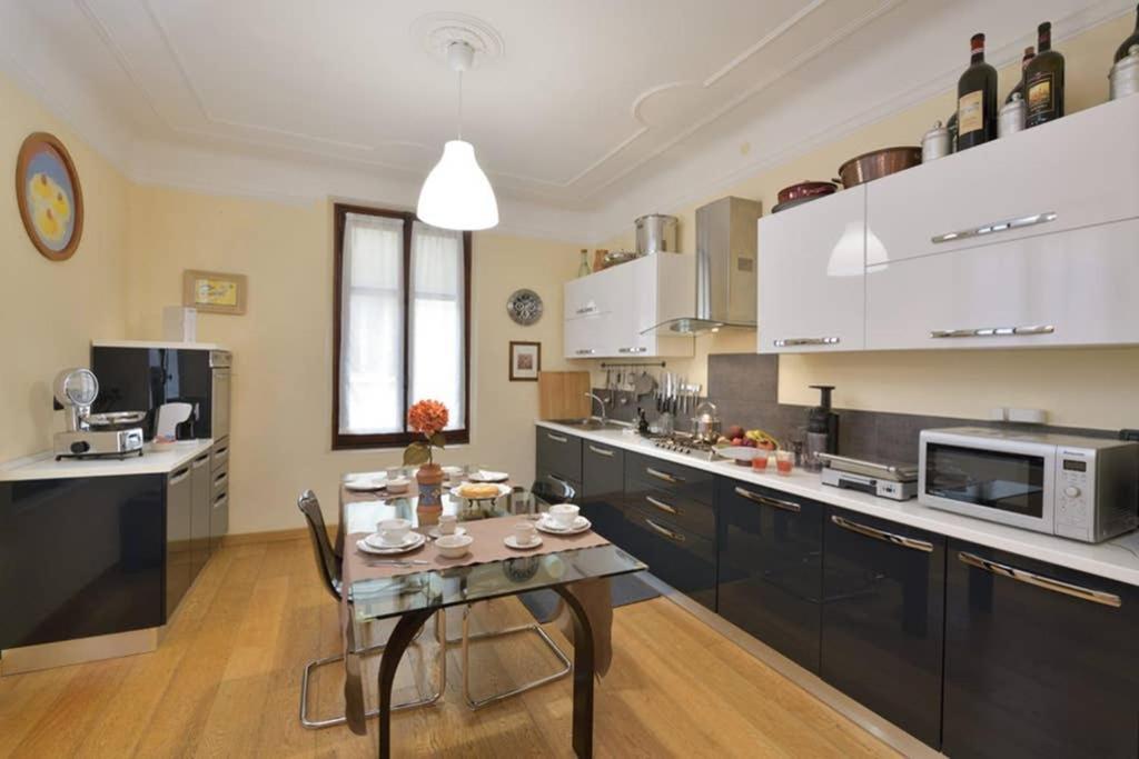 פארמה C-Rooms, Residenza Correggio מראה חיצוני תמונה